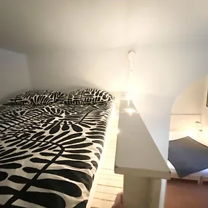 Apartamento Small In Kamppi, Helsinki